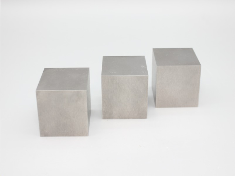 Tungsten alloy block